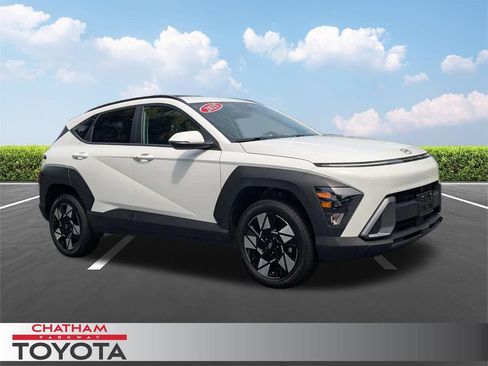 Used 2025 Hyundai Kona SEL AWD/4WD image 1