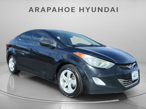 Used 2013 Hyundai Elantra GLS w/ Preferred Pkg image 11