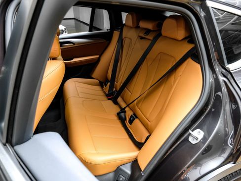 Used 2025 BMW X4 xDrive30i image 43