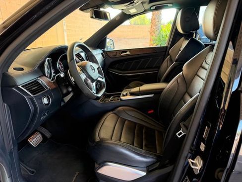 Used 2014 Mercedes-Benz GL 63 AMG 4MATIC w/ Accessory Chrome Package image 33