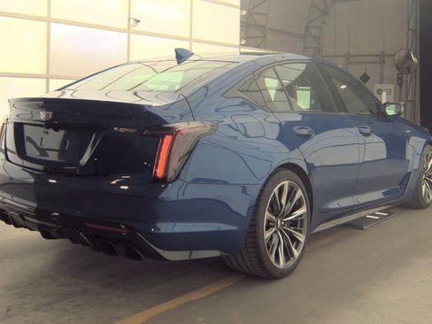 Used 2022 Cadillac CT5 V Blackwing image 6