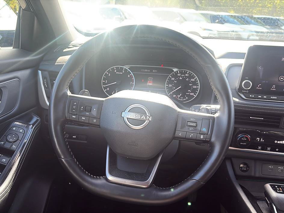 Certified 2025 Nissan Rogue SV AWD/4WD image 30