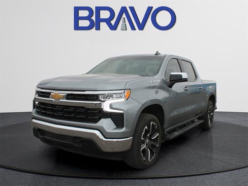 Used 2024 Chevrolet Silverado 1500 LT image 9