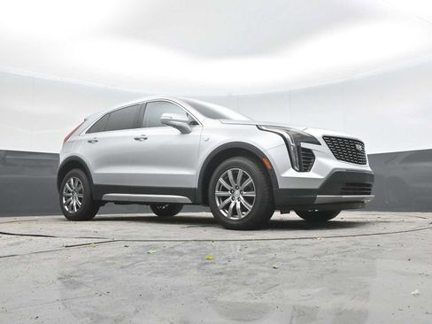 Used 2019 Cadillac XT4 Premium Luxury w/ Enhanced Visibility Package AWD/4WD image 27