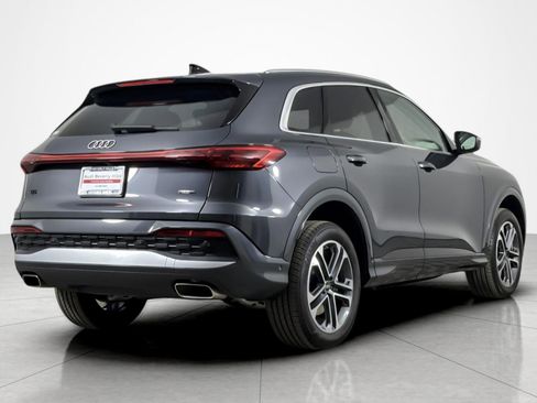 Used 2025 Audi Q5 Premium w/ Convenience Package AWD/4WD image 5