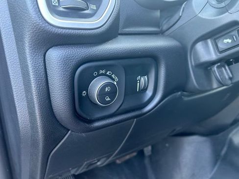 Used 2022 RAM 2500 Big Horn w/ Level C Equiment Group AWD/4WD image 27
