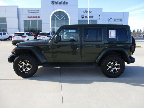 Used 2021 Jeep Wrangler Unlimited Rubicon w/ Uconnect 4C Nav & Sound Group image 3