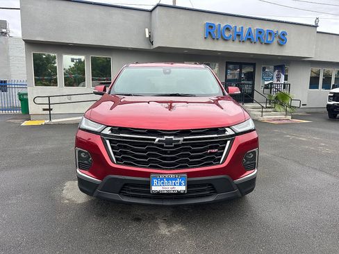 Used 2023 Chevrolet Traverse RS FWD image 8