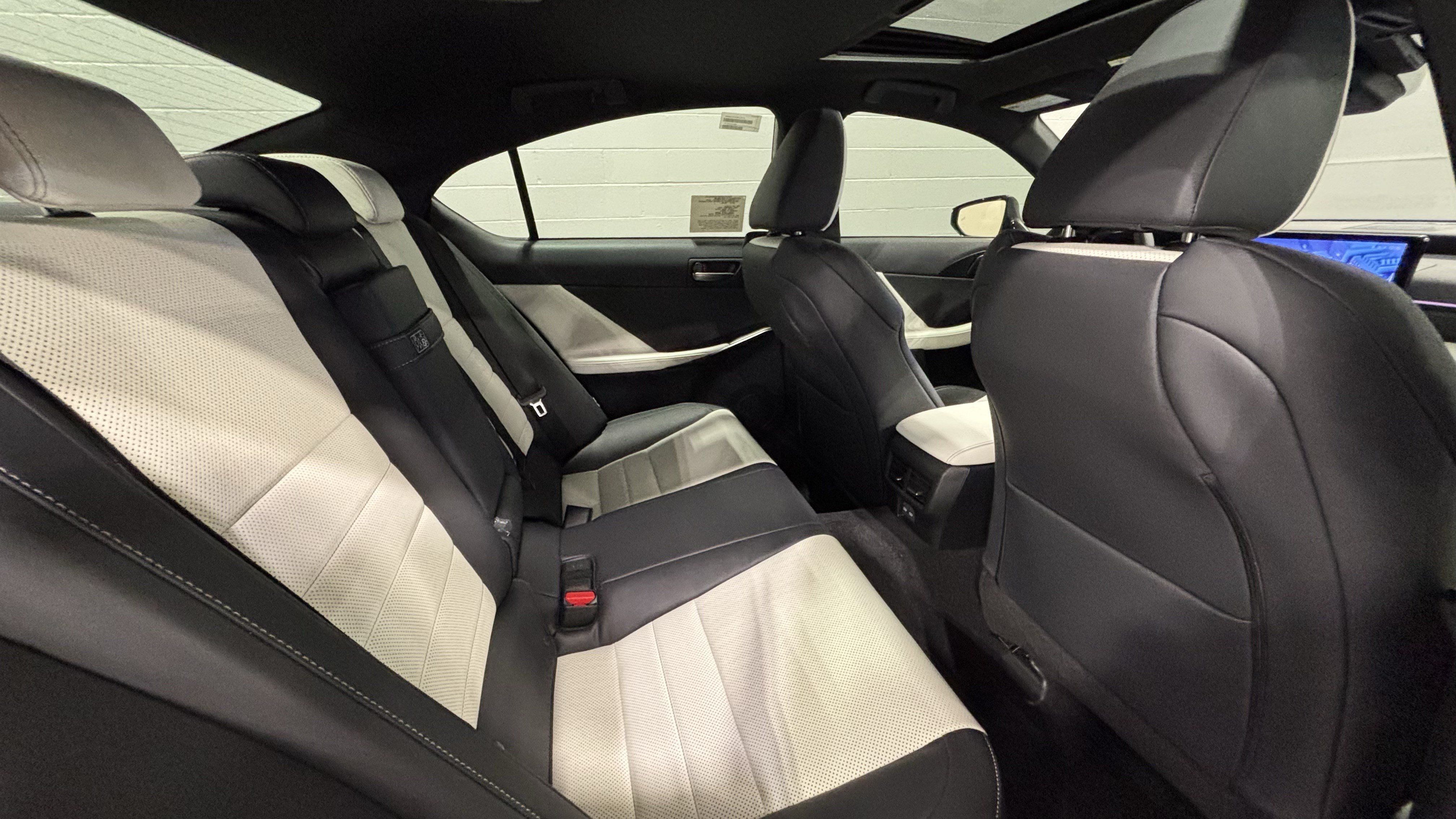Used 2026 Lexus IS 350 F Sport w/ Technology Package RWD image 37