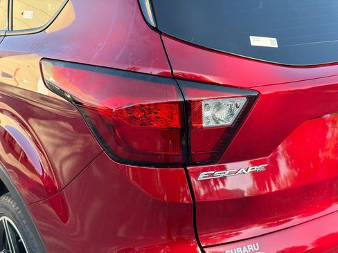 Used 2019 Ford Escape SEL image 10