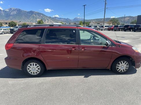 Used 2008 Toyota Sienna LE FWD image 8