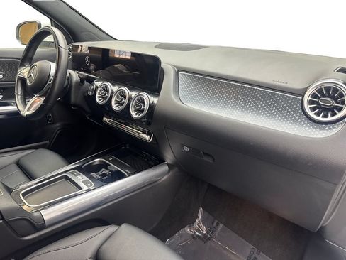 Used 2025 Mercedes-Benz GLA 250 image 49