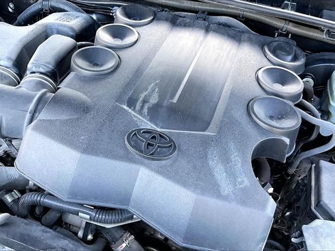 Used 2016 Toyota 4Runner SR5 RWD image 31