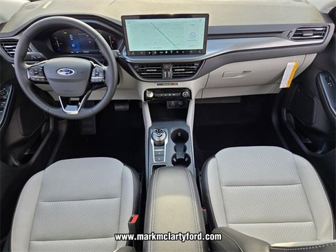 New 2025 Ford Escape SE image 9
