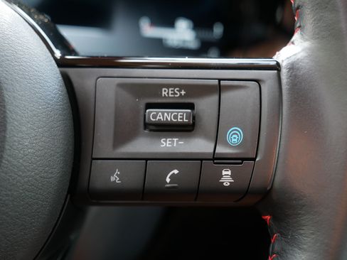 Certified 2025 Nissan Kicks SR AWD/4WD image 29