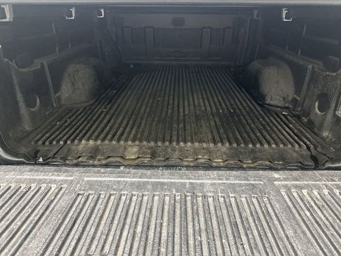 Used 2017 Chevrolet Colorado Z71 AWD/4WD image 16