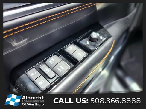 Used 2024 Jeep Grand Wagoneer L Series III AWD/4WD image 19