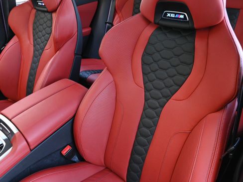 Used 2026 BMW X6 M Competition w/ Executive Package image 13