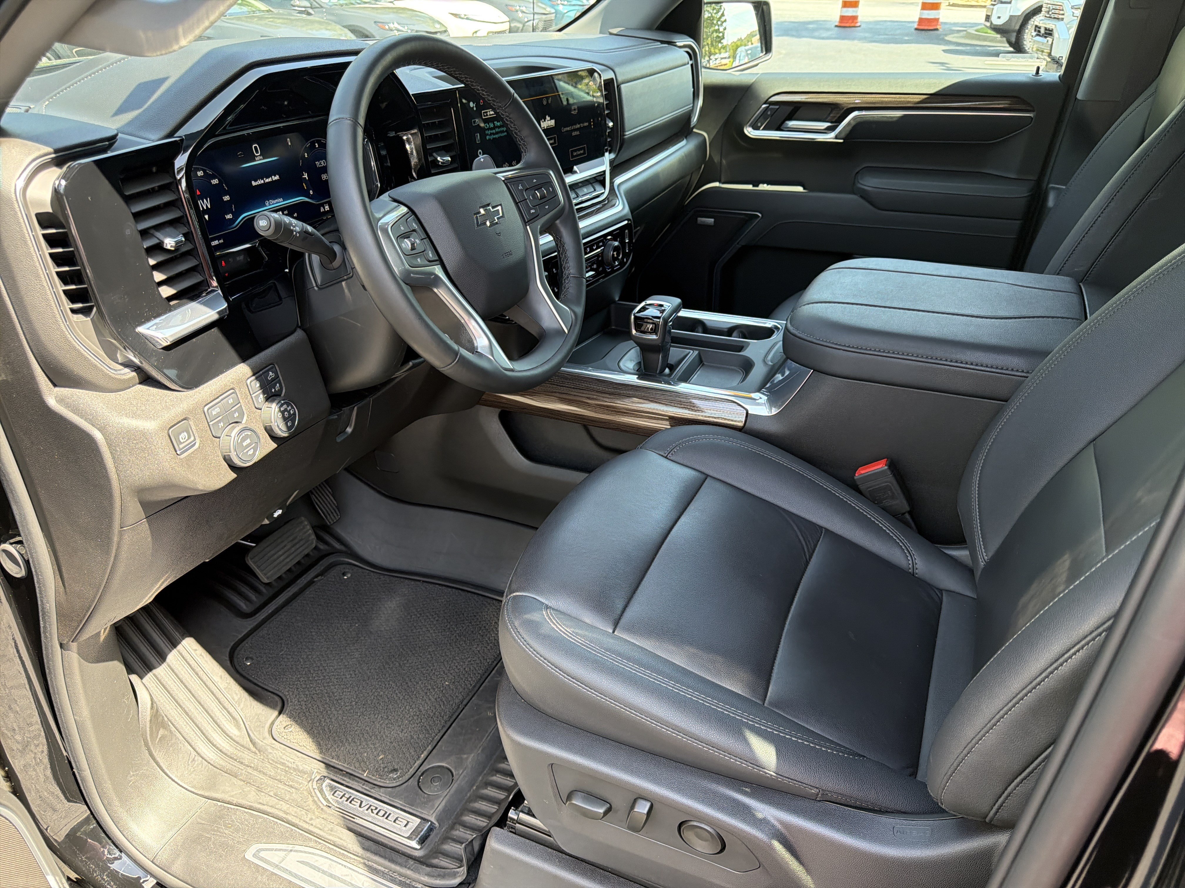Used 2025 Chevrolet Silverado 1500 RST w/ RST All Star Premium Package AWD/4WD image 9