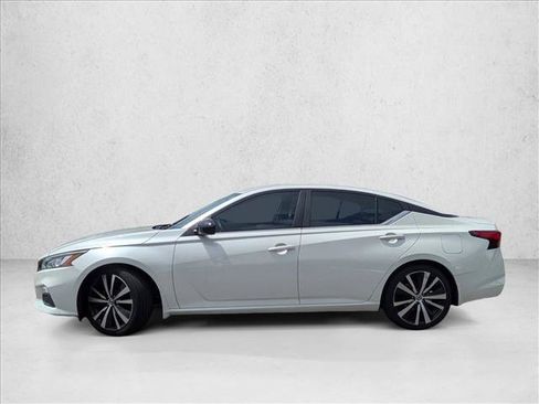 Used 2020 Nissan Altima 2.5 SR FWD image 8