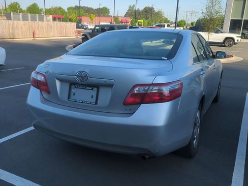 Used 2009 Toyota Camry LE image 7