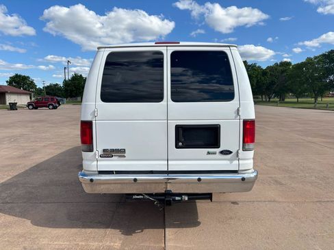 Used 2014 Ford E-350 and Econoline 350 XLT RWD image 29