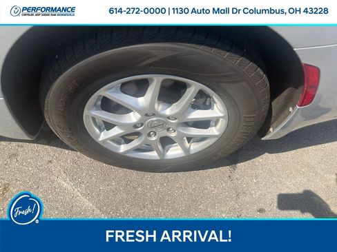 Used 2023 Chrysler Voyager LX FWD image 11