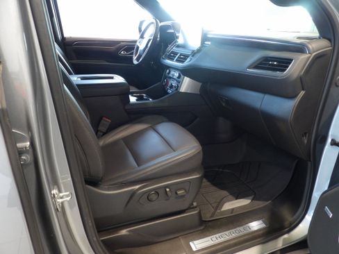 Used 2024 Chevrolet Tahoe LT w/ Luxury Package AWD/4WD image 25