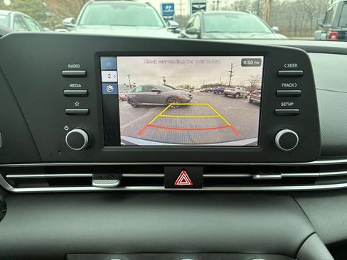 Used 2024 Hyundai Elantra SE image 36