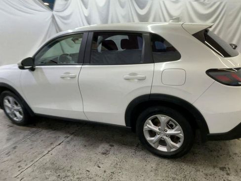 Used 2023 Honda HR-V LX image 6