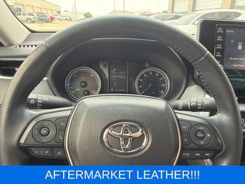 Used 2022 Toyota Venza LE AWD/4WD image 13