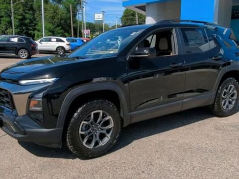 New 2026 Chevrolet Equinox ACTIV w/ Convenience Package III image 4