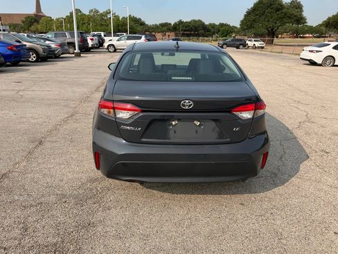 Used 2024 Toyota Corolla LE FWD image 5