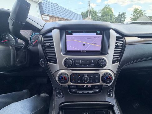 Used 2019 GMC Yukon XL Denali w/ Denali Ultimate Package AWD/4WD image 3