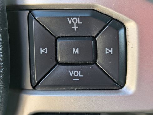 Used 2020 Ford F150 Lariat w/ Equipment Group 502A Luxury image 21