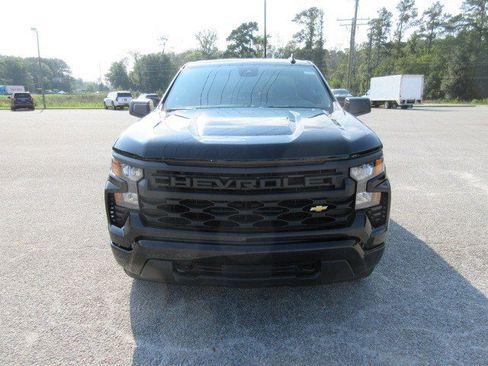 New 2025 Chevrolet Silverado 1500 Custom image 3