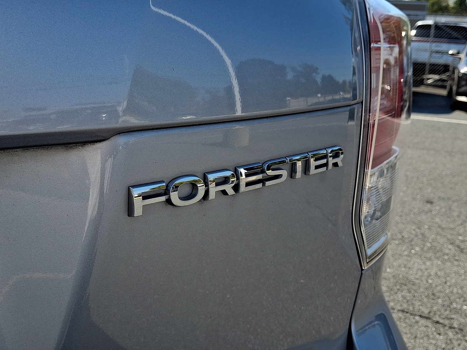 Used 2018 Subaru Forester 2.5i Premium w/ All-Weather Package AWD/4WD image 31