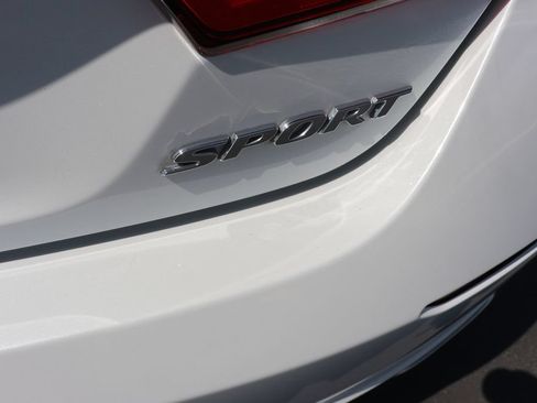Used 2022 Honda Accord Sport image 7