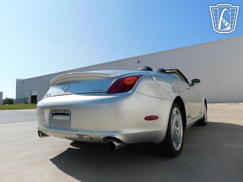 Used 2003 Lexus SC 430 Convertible RWD image 24