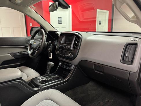 Used 2017 Chevrolet Colorado W/T w/ WT Convenience Package RWD image 23