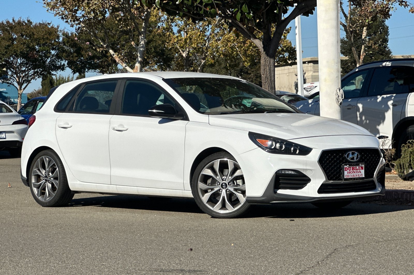 Used 2019 Hyundai Elantra GT N Line FWD image 2