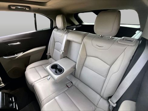 Used 2022 Cadillac XT4 Premium Luxury w/ Enhanced Visibility Package FWD image 20