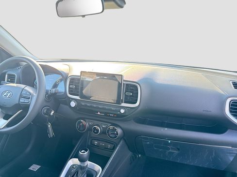 New 2026 Hyundai Venue SE image 21