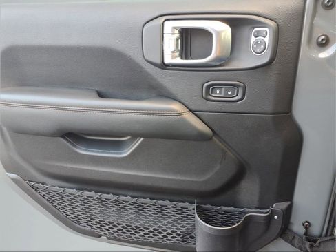 Used 2022 Jeep Wrangler Unlimited Rubicon w/ Xtreme Recon 35" Tire Package image 22