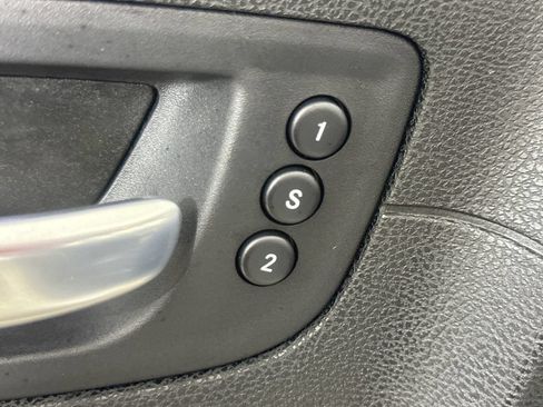 Used 2022 Chrysler 300 S w/ Comfort Group RWD image 21