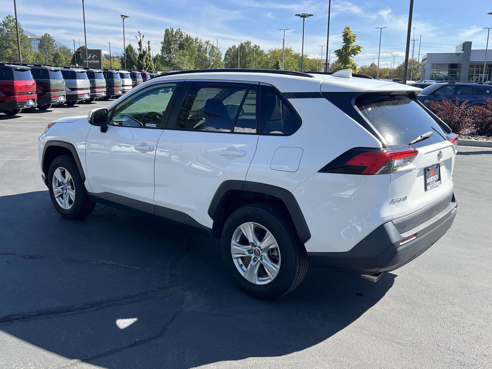Used 2020 Toyota RAV4 XLE AWD/4WD image 19