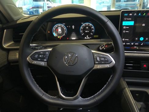 New 2025 Volkswagen Tiguan S image 17