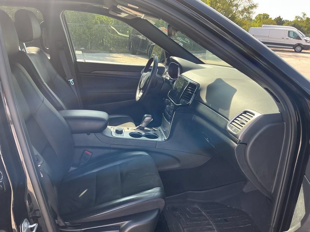 Used 2022 Jeep Grand Cherokee Laredo X AWD/4WD image 20