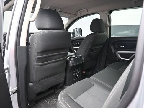 Used 2016 Nissan Titan XD AWD/4WD image 11