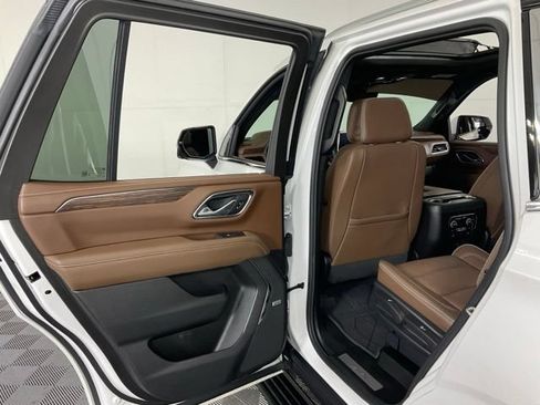 Used 2023 Chevrolet Tahoe High Country AWD/4WD image 34